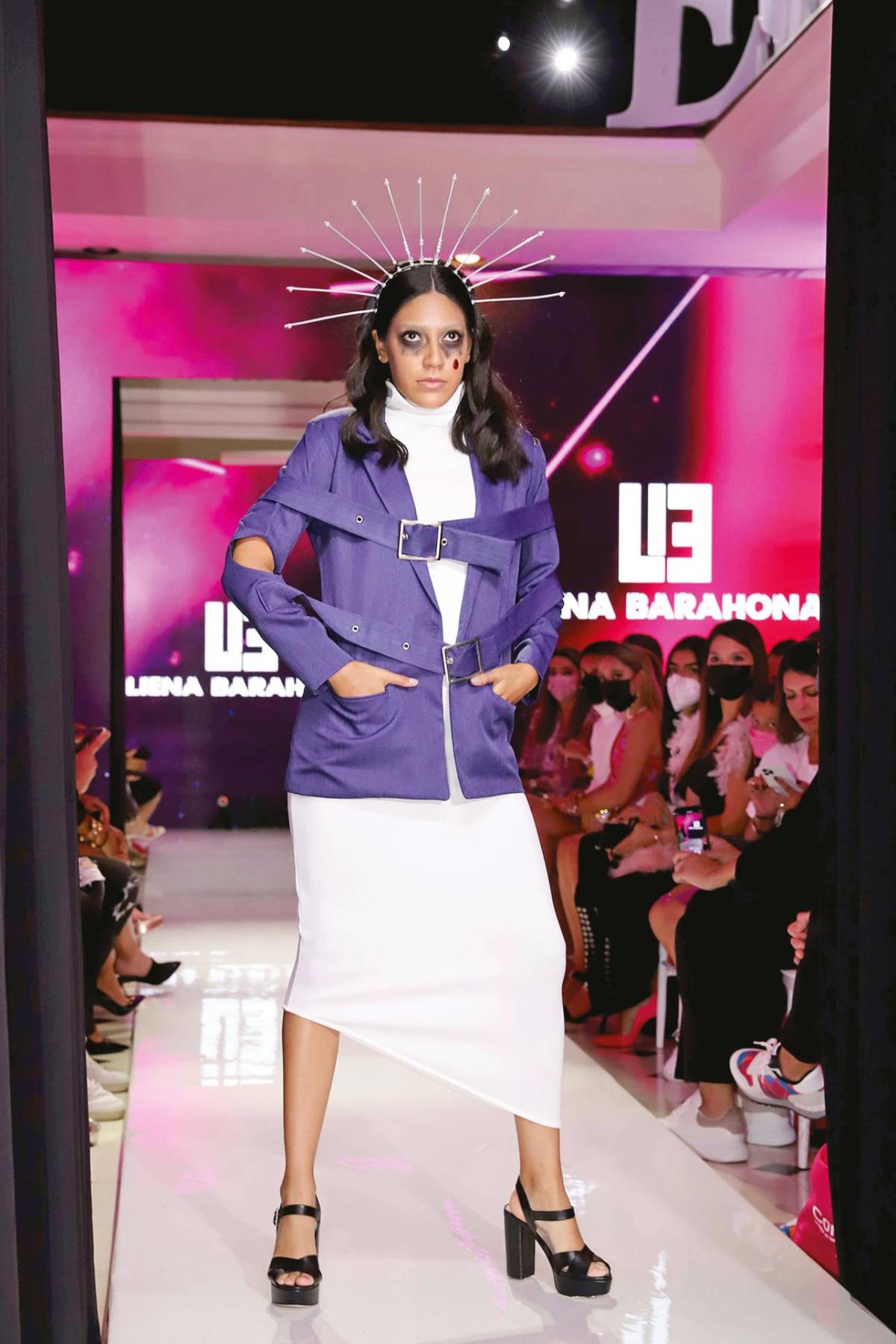 Liena Barahona: moda con estética urbana y sesentera