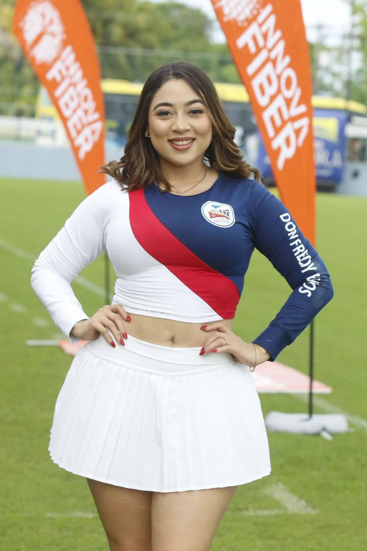 Polémico error arbitral, brutal enfado de Olancho y la fan sexy del Platense