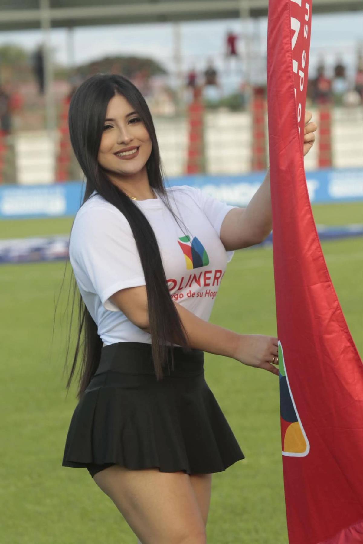 Esposa de exjugador, modelos y la pelirroja: las bellas chicas de la jornada 2