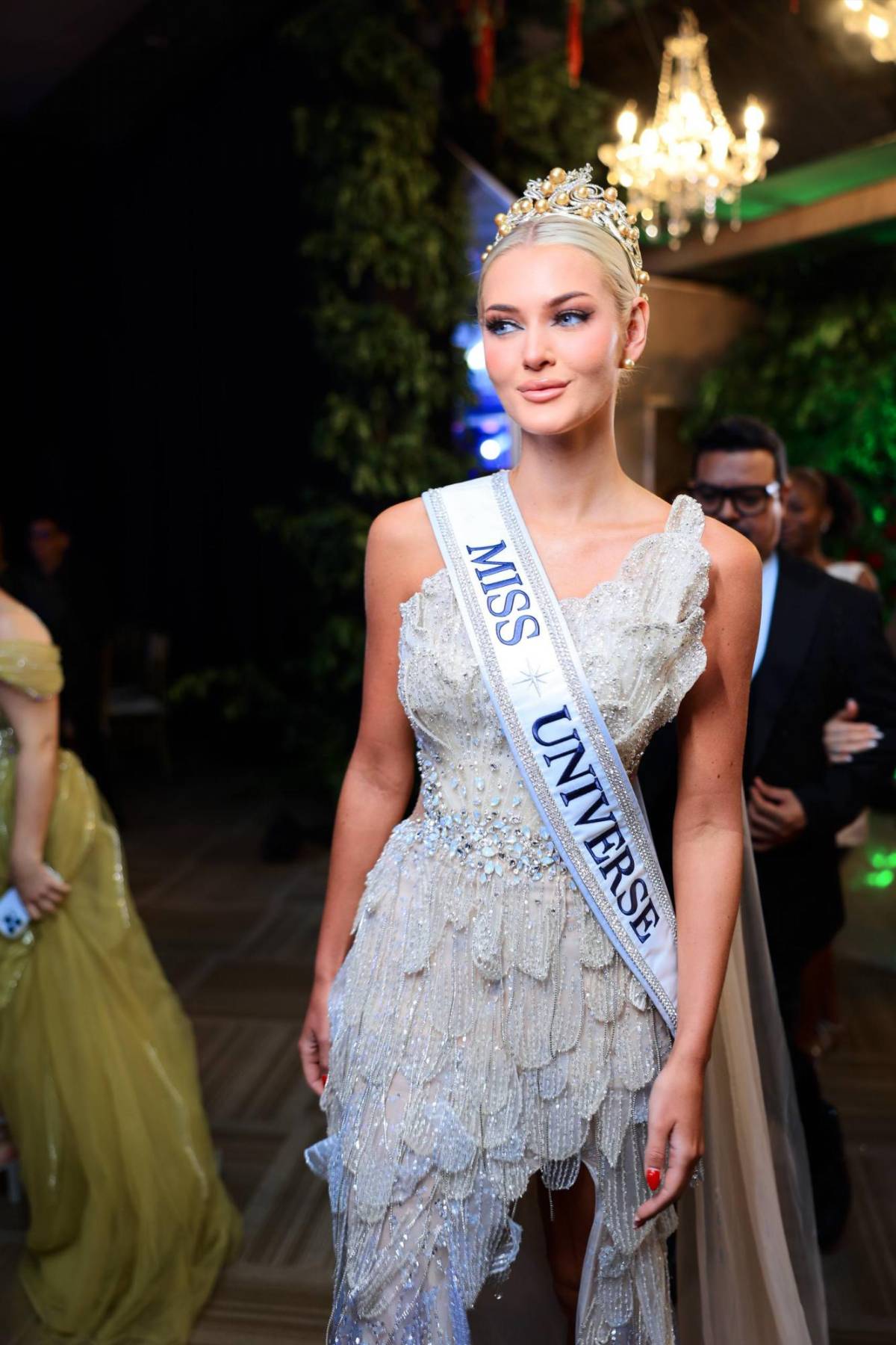 ¡Barbie hecha realidad! Victoria Kjær deslumbra en la gala de Miss Honduras Universo 2025