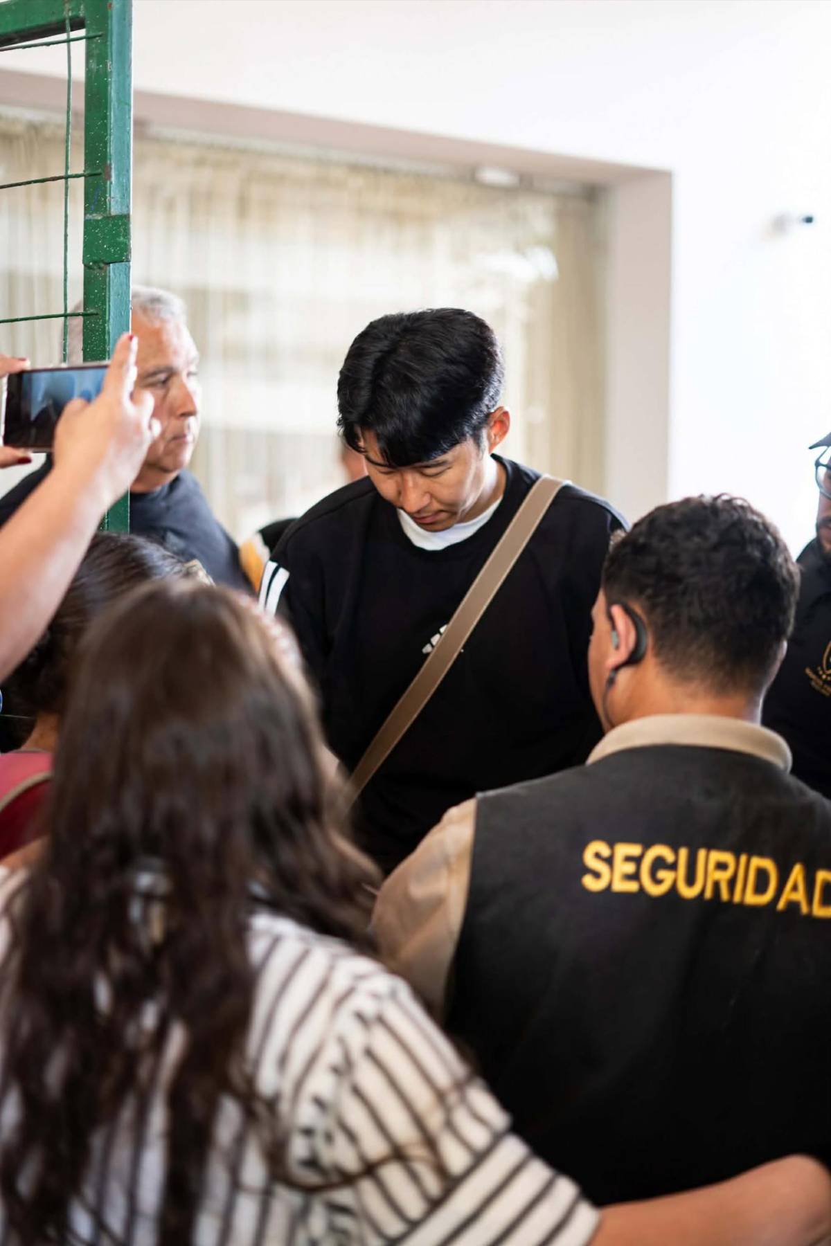 El inesperado inconveniente que tuvo LAFC y Son para salir; crack sufrió problema