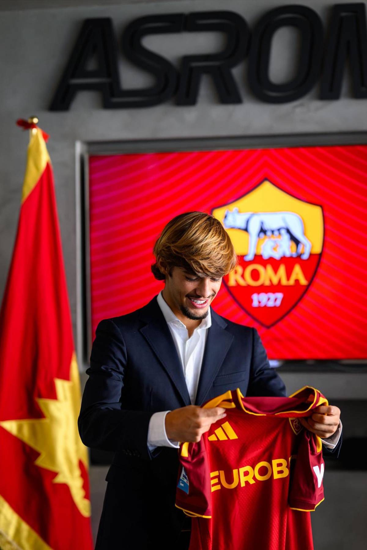 Barcelona se reúne con crack, petición de Flick y nuevo fichaje para Real Madrid