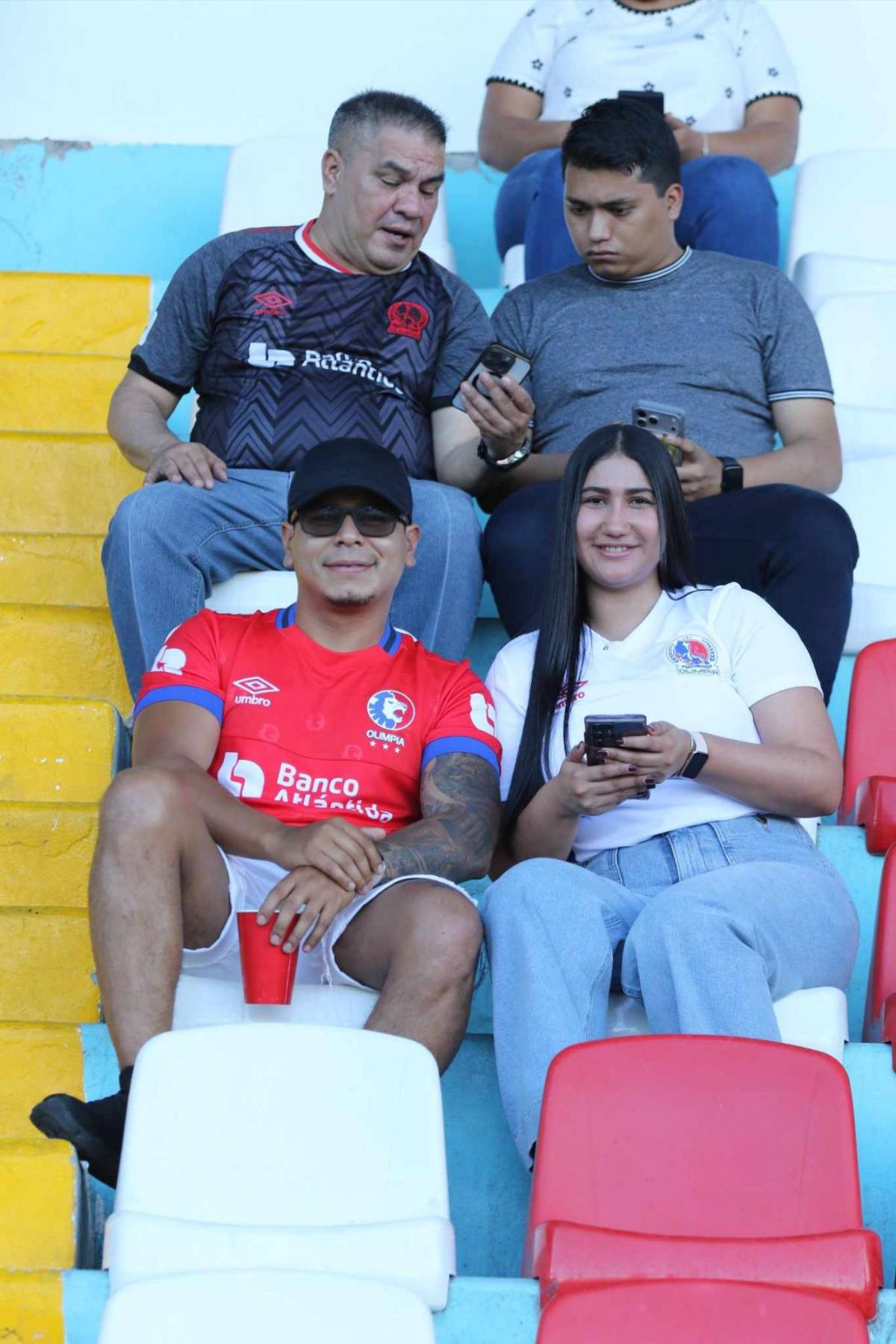 Venezolana cautiva, modelo enamora y las bellezas del Olimpia-Real España