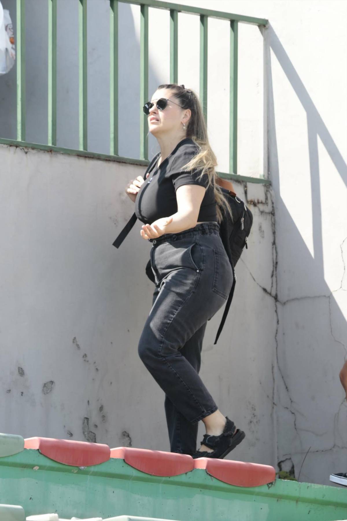 Esposa de futbolista y argentina enamoran: las bellezas en el Marathón-Olimpia