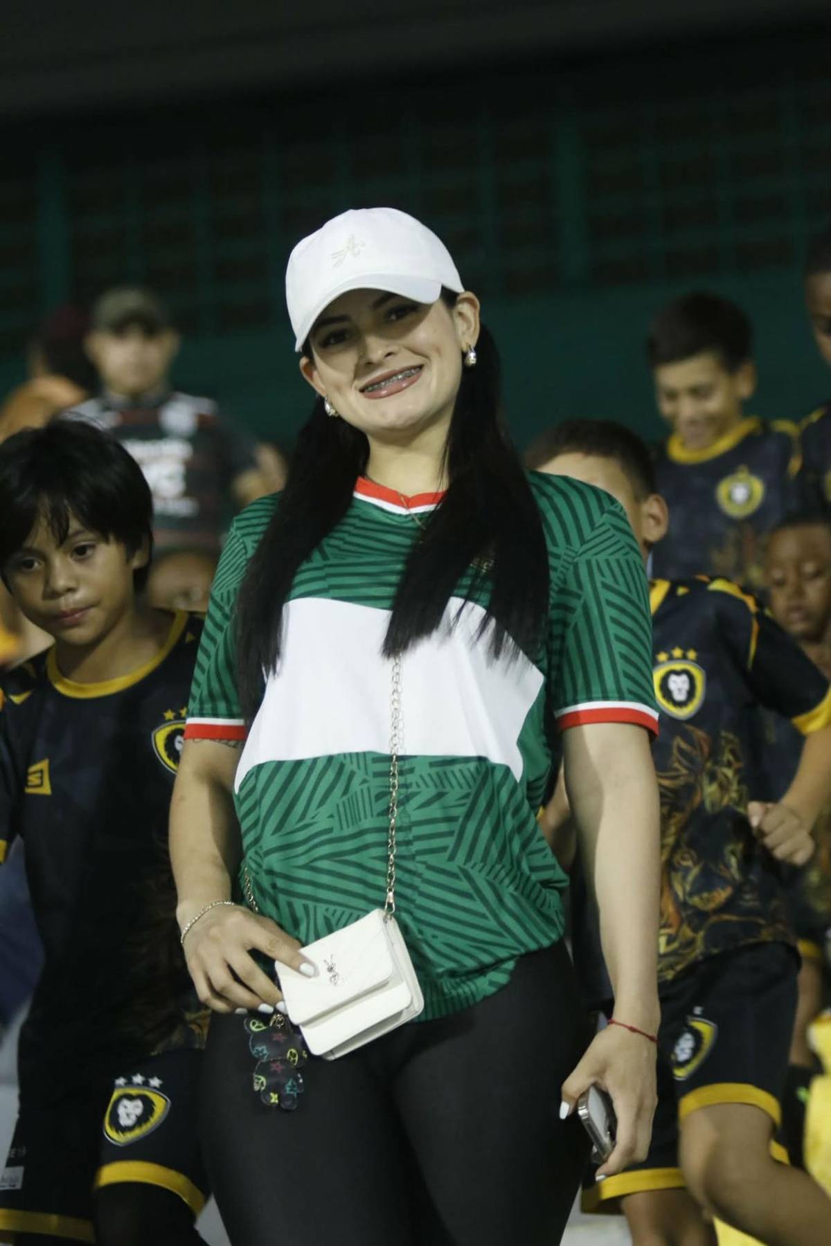 Marathón vuelve a sonreír, frustración de Motagua, enojo de Lavallén y bellas chicas