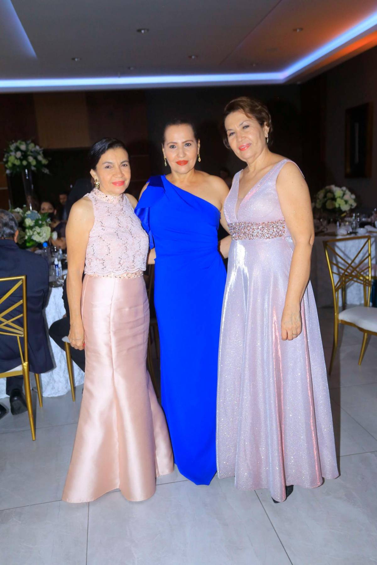 Algarabía por la inolvidable unión nupcial Pineda-López