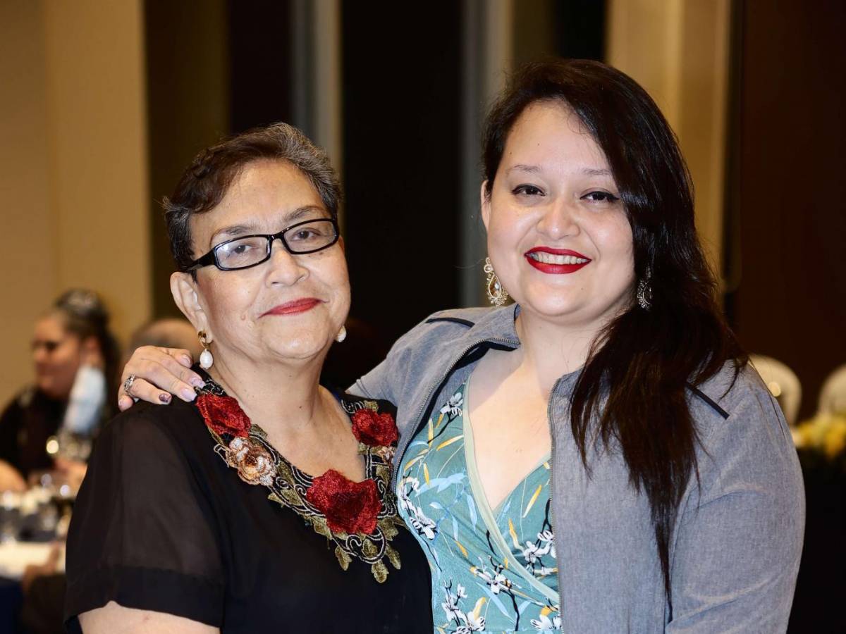 Asociación Médica Sampedrana condecora a médicos en SPS