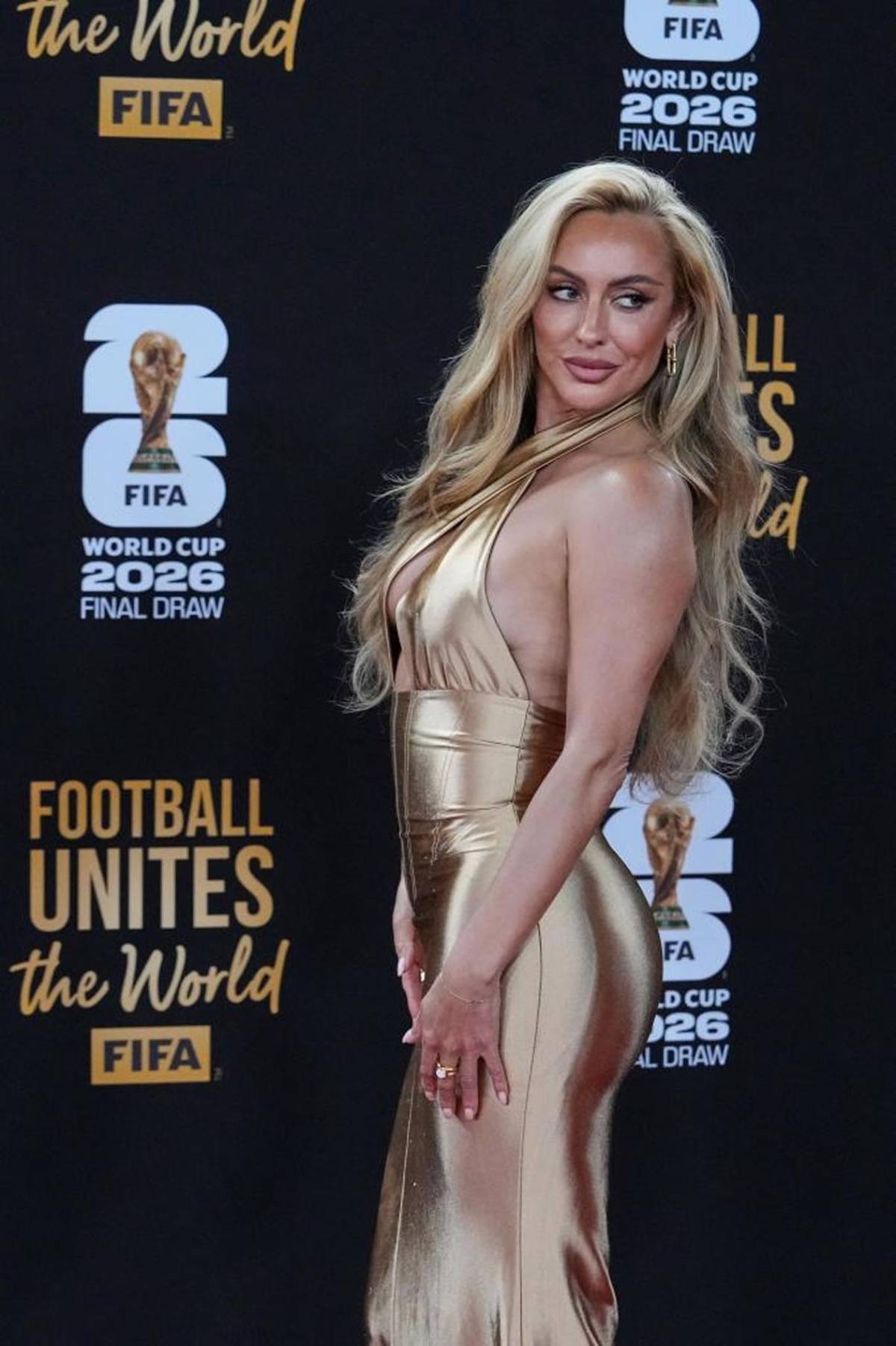 Mundial 2026: Bolas calientes, error del sorteo, DT se durmió y famosa robó miradas