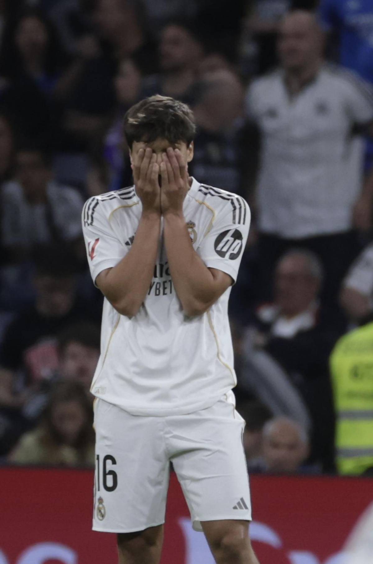 El penal no pitado a favor del Real Madrid, Girona celebra y en Barcelona se burlan