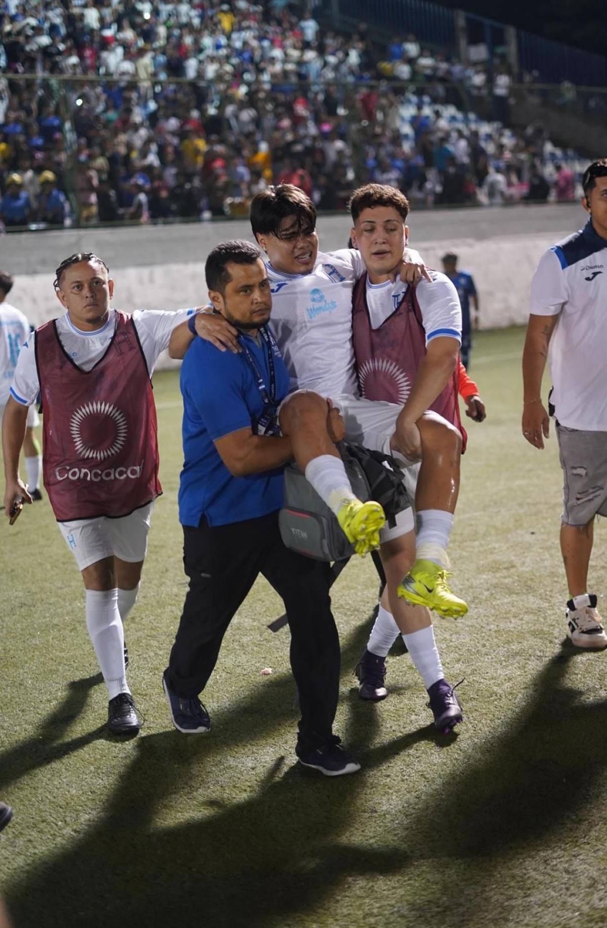 Tiktokers de Honduras con festejo alocado, agresión a Supremo y la bronca en Nicaragua