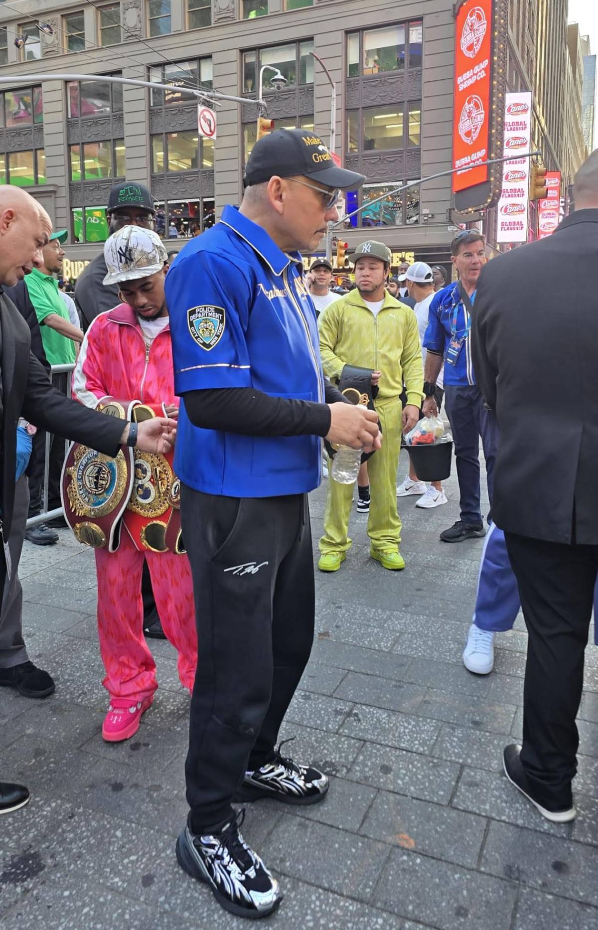 La asombrosa llegada de Teófimo López al Times Square y Nueva York paralizada
