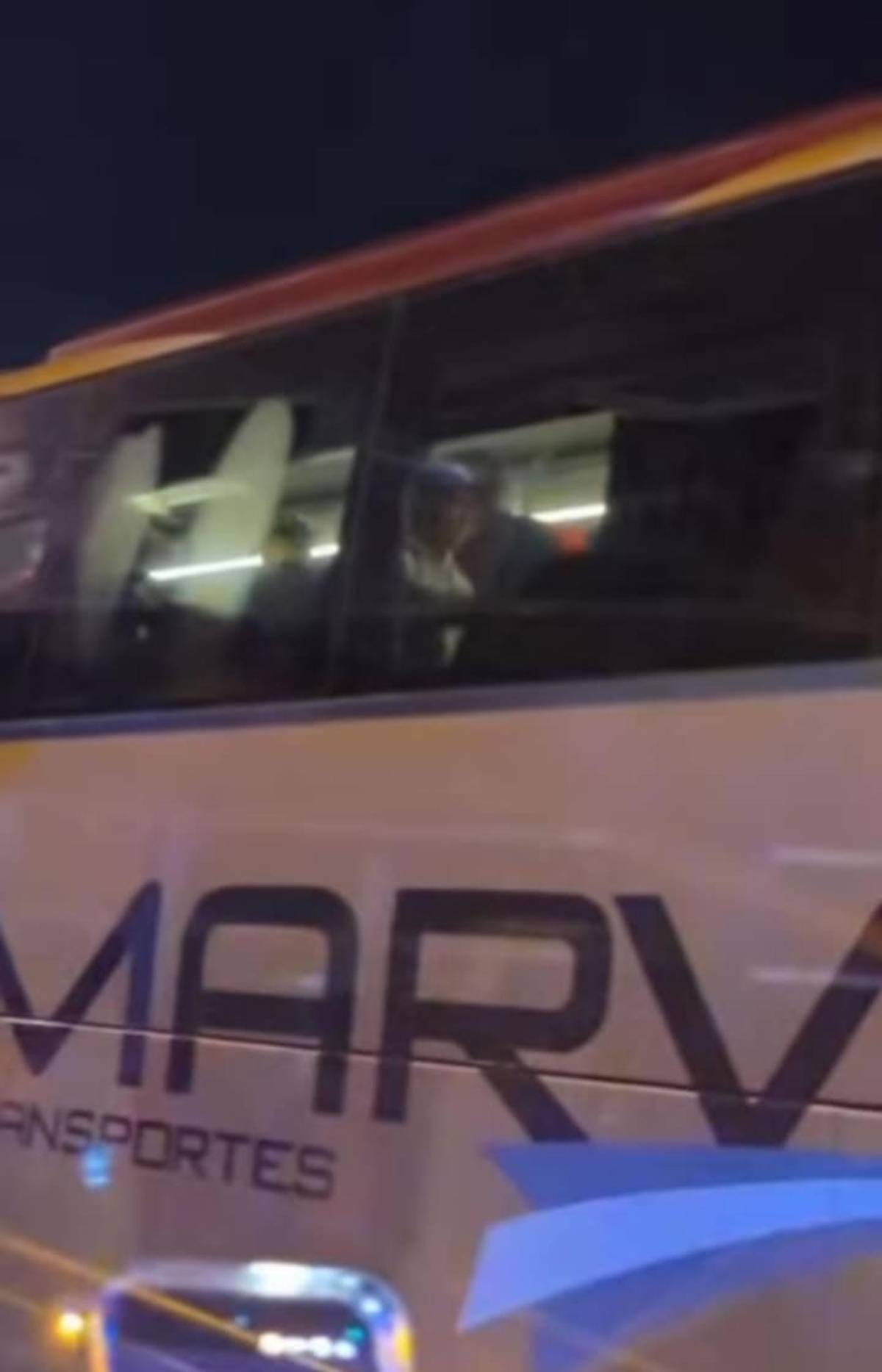 ¡Condenable! Atacan bus del Olimpia en Costa Rica: futbolistas vivieron momentos de terror