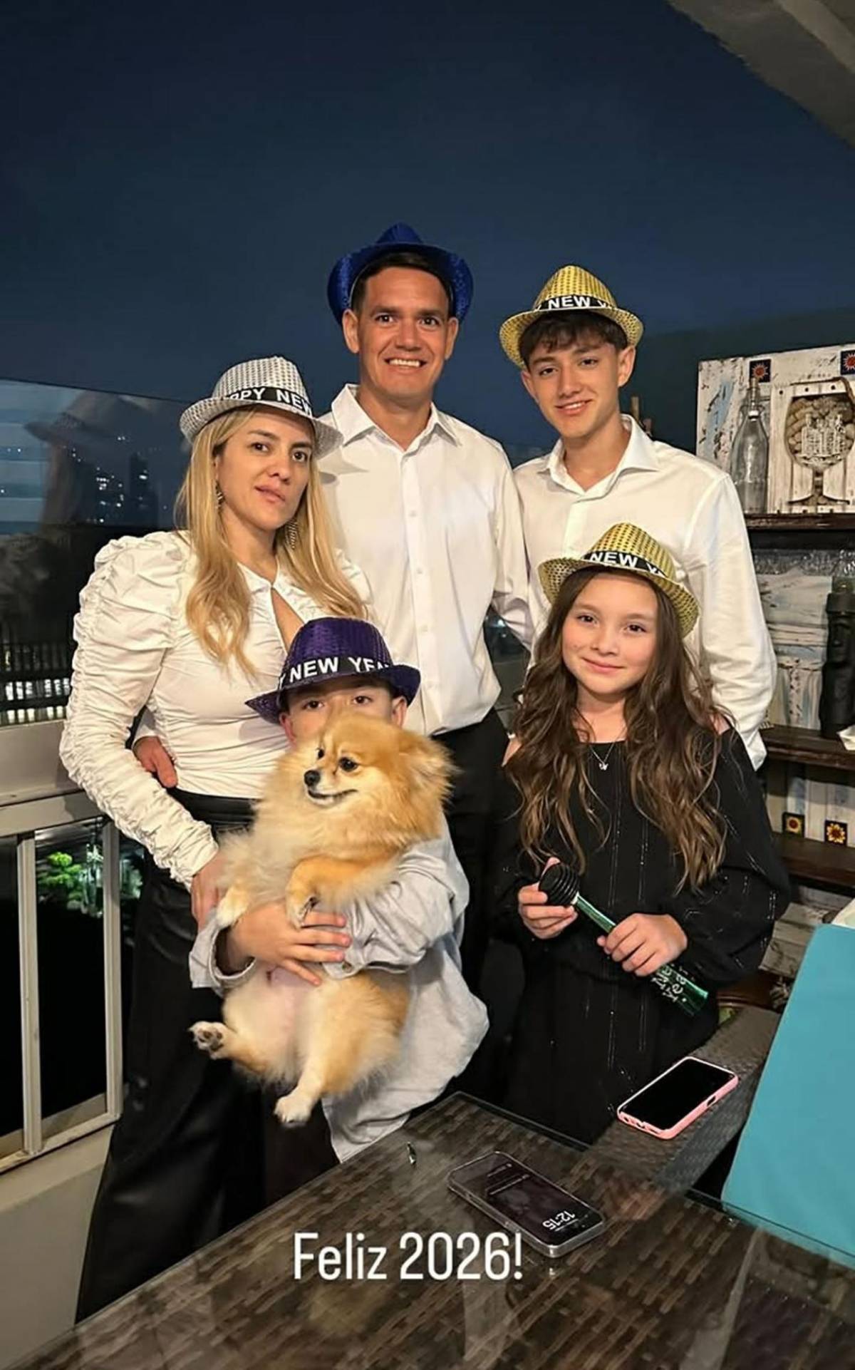 Futbolistas de Liga Nacional y legionarios recibieron el 2026 bien acompañados