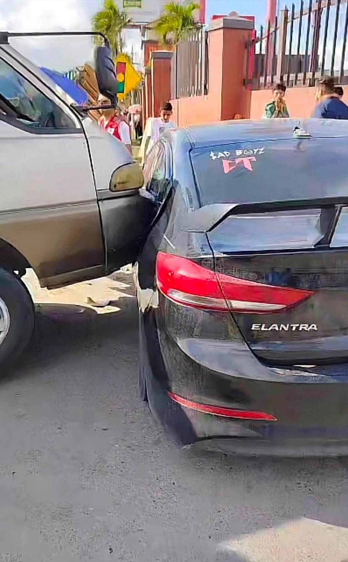 Múltiple choque provocado por bus rapidito deja varios heridos  en Choloma