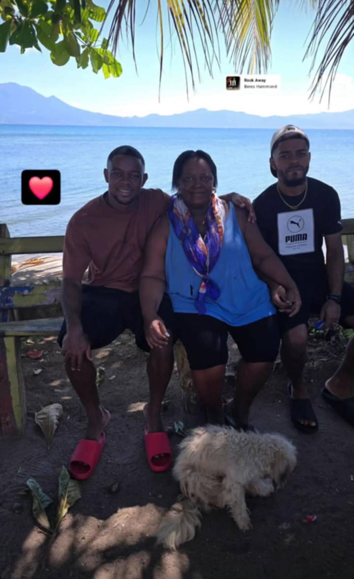 Con sus parejas: Futbolistas de Liga Nacional disfrutan del parón de selecciones