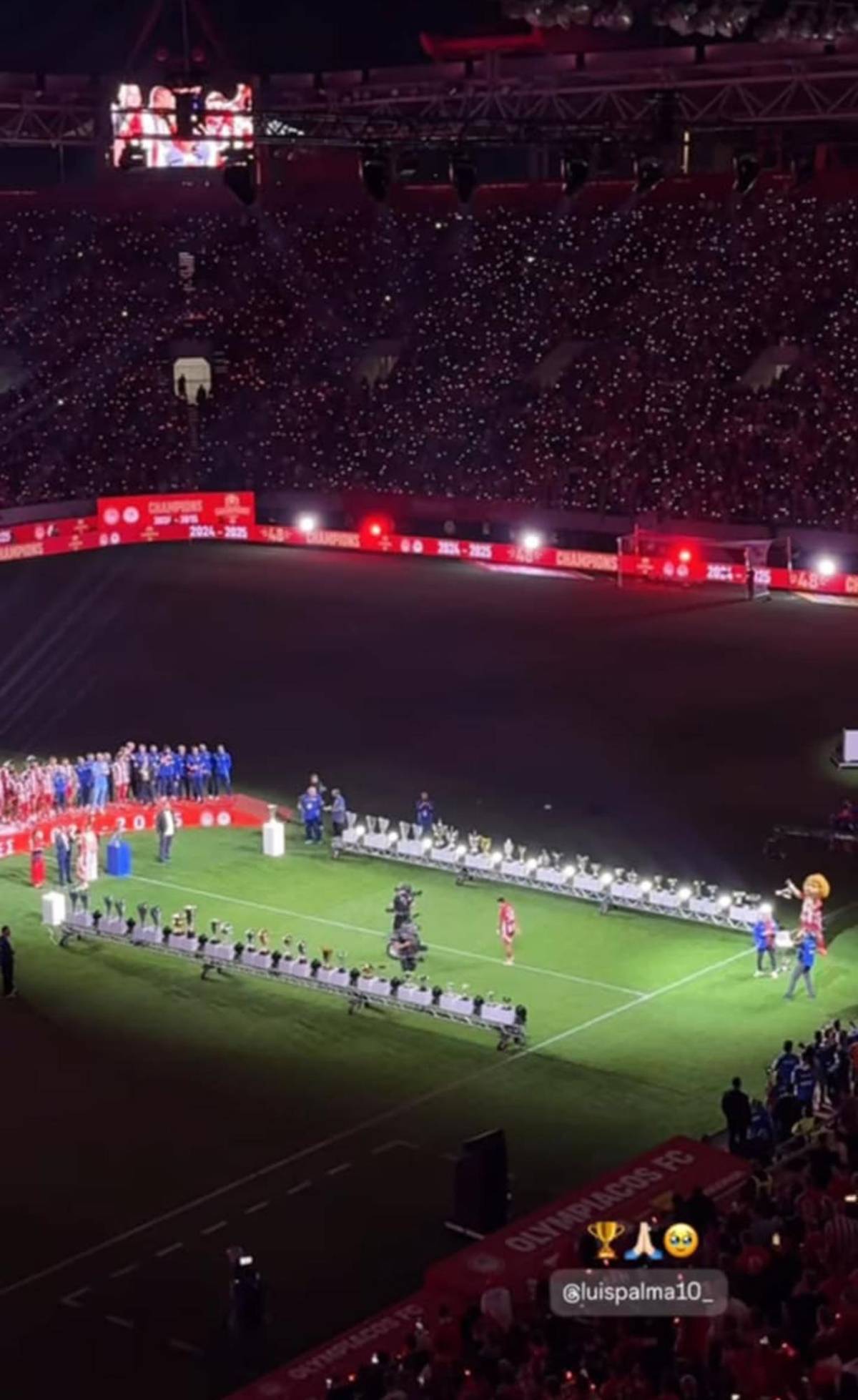 Luis Palma festeja el título de Olympiacos: su esposa Annie Córdova y gran sorpresa