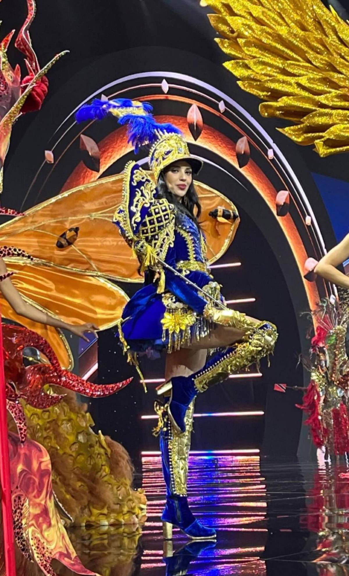 ¿Quién diseñó el traje de palillona de Miss Honduras Universo 2025?