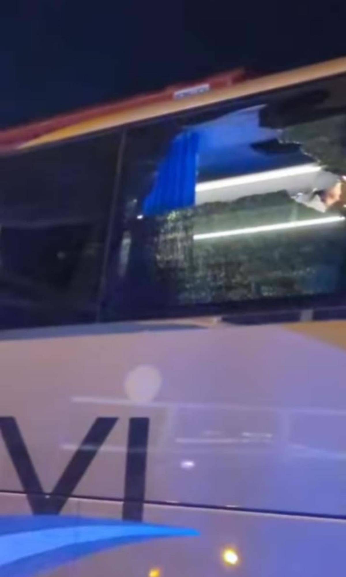 ¡Condenable! Atacan bus del Olimpia en Costa Rica: futbolistas vivieron momentos de terror