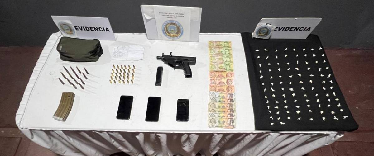 Evidencia decomisada al sospechoso detenido en la Sandoval Sorto.