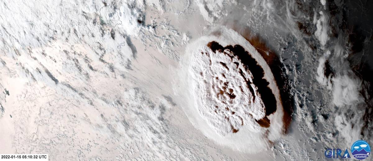 La erupción se sintió por todo el mundo. En Alaska, a 10.000 kilómetros, se escuchó un potente rugido, y en Escocia, en las antípodas del volcán, la estación meteorológica de Fife registró un salto en la presión del aire debido a este fenómeno.