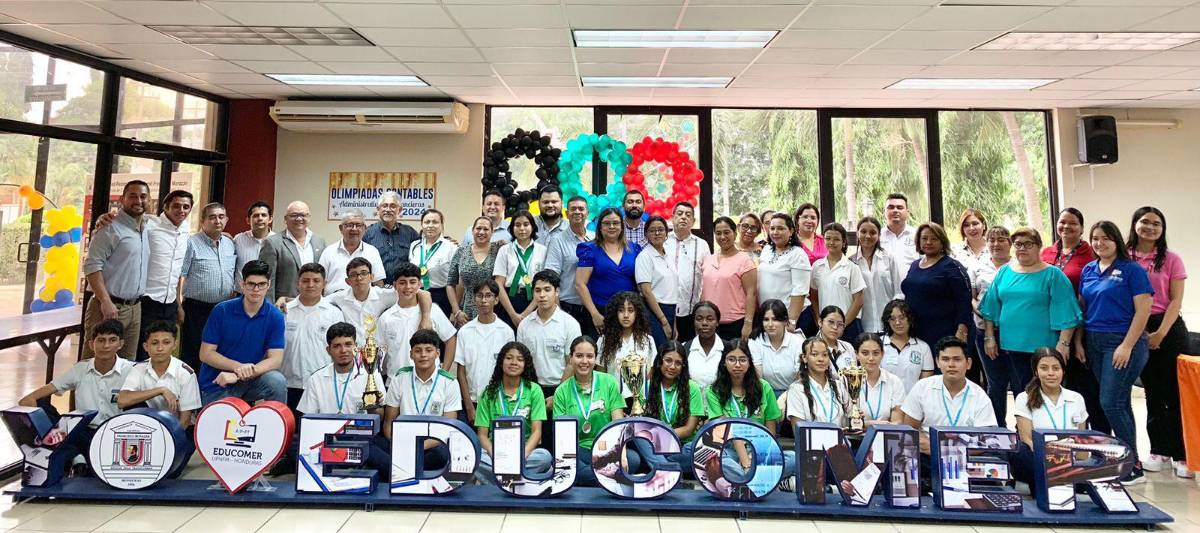 Colegiales destacan en Olimpiadas Contables, Administrativas y Financieras en la Upnfm
