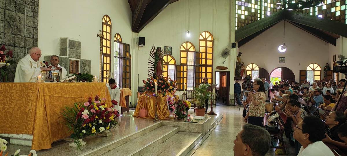 Hondureños celebran con fe y devoción a la Virgen de Guadalupe