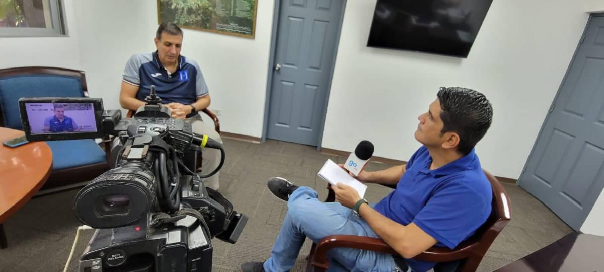 Jorge Salomón conversó con el periodista Carlos Castellanos.