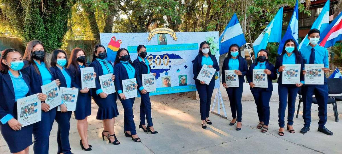 Especial de 200 hechos históricos de Grupo Opsa llega a estudiantes