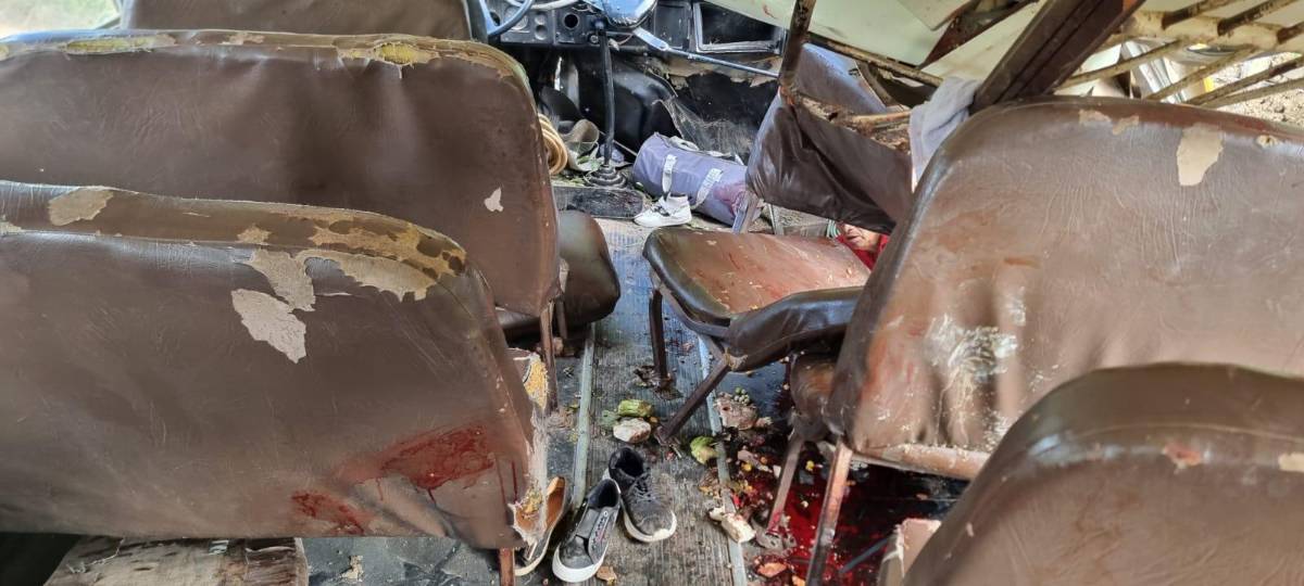 Interior del bus que se volcó en Nueva Arcadia, Copán.