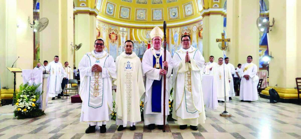 “En las parroquias no deben haber preferencias”: arzobispo Lenihan