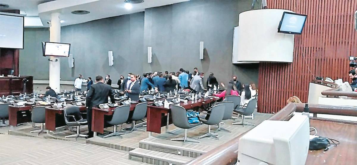 Juristas dicen que científicos no elegirían una mejor Corte