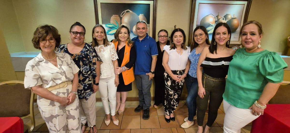 Desayuno fraterno entre periodistas en su celebración