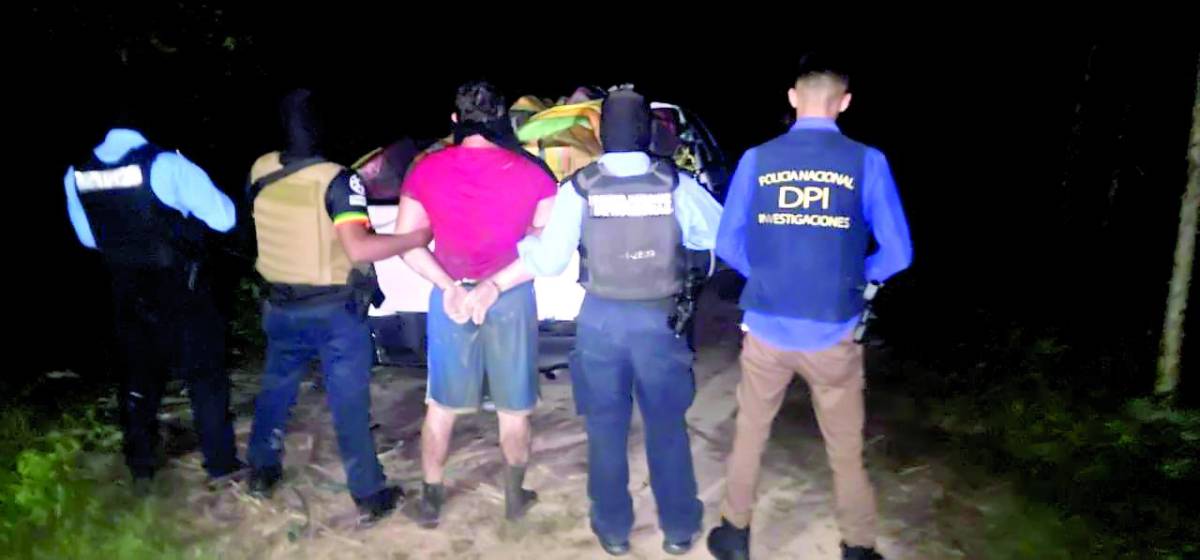 Agentes antinarcóticos le seguían la pista al traslado de la droga que llegó desde Sudamérica.