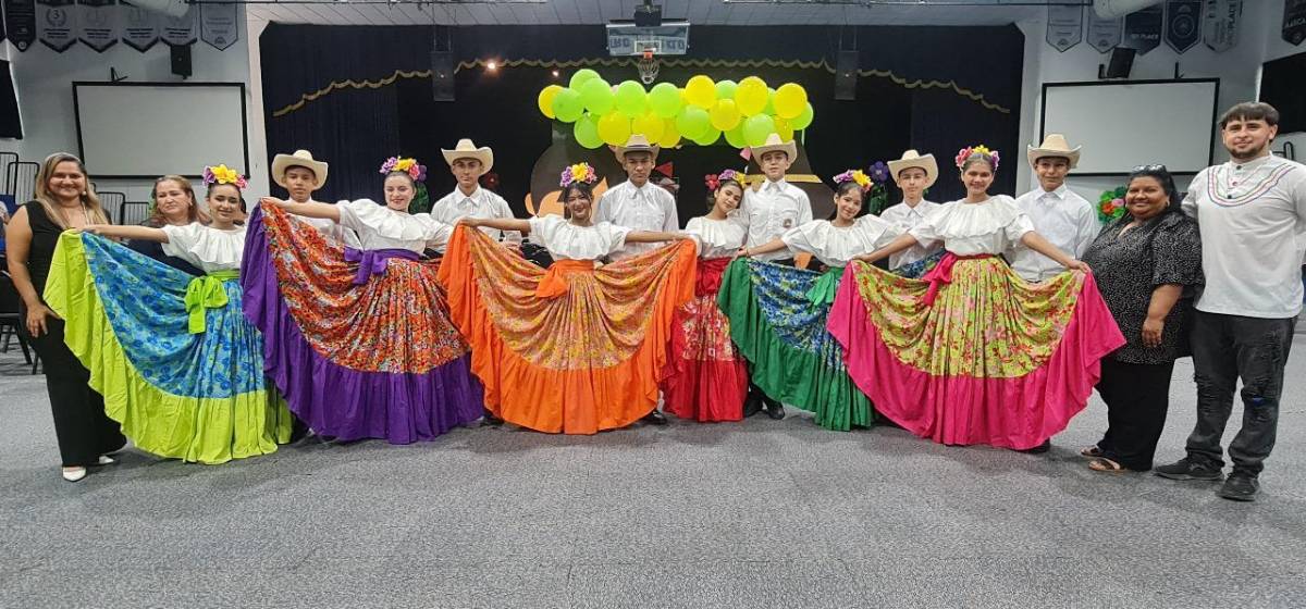 Encuentro Folklórico “Conectados por el Arte”