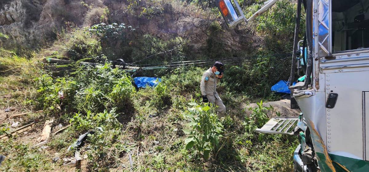 Revelación: ingeniero conducía bus involucrado en accidente fatal con policías