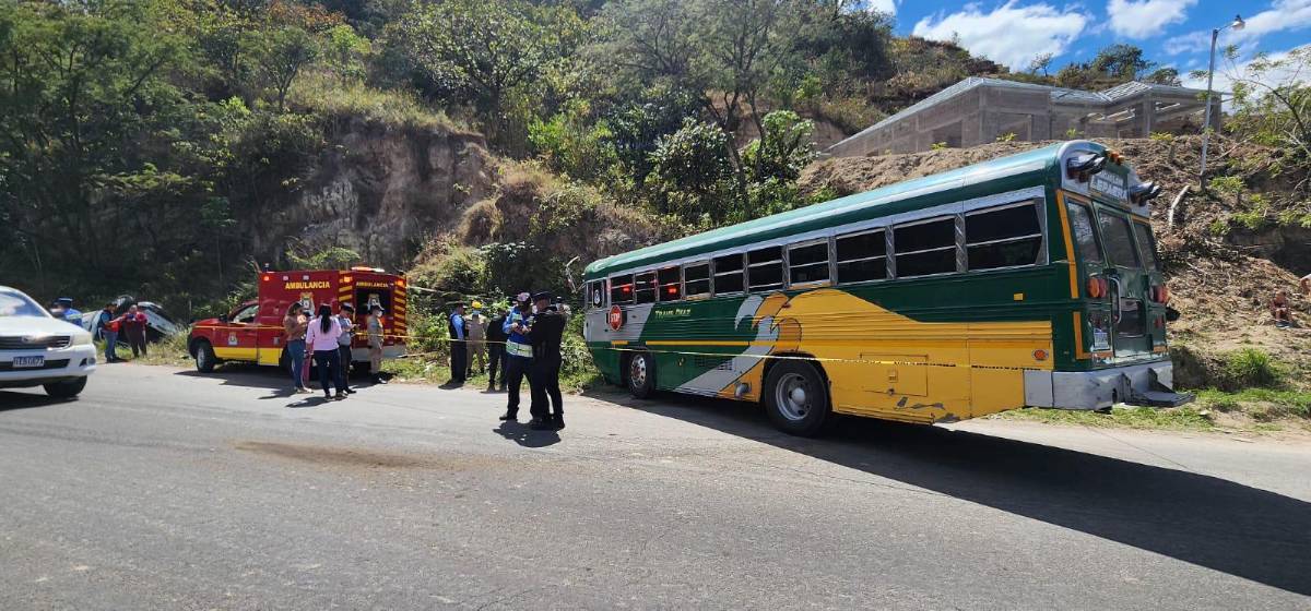 Esta es la causa que habría provocado el choque frontal entre patrulla y bus en Lempira