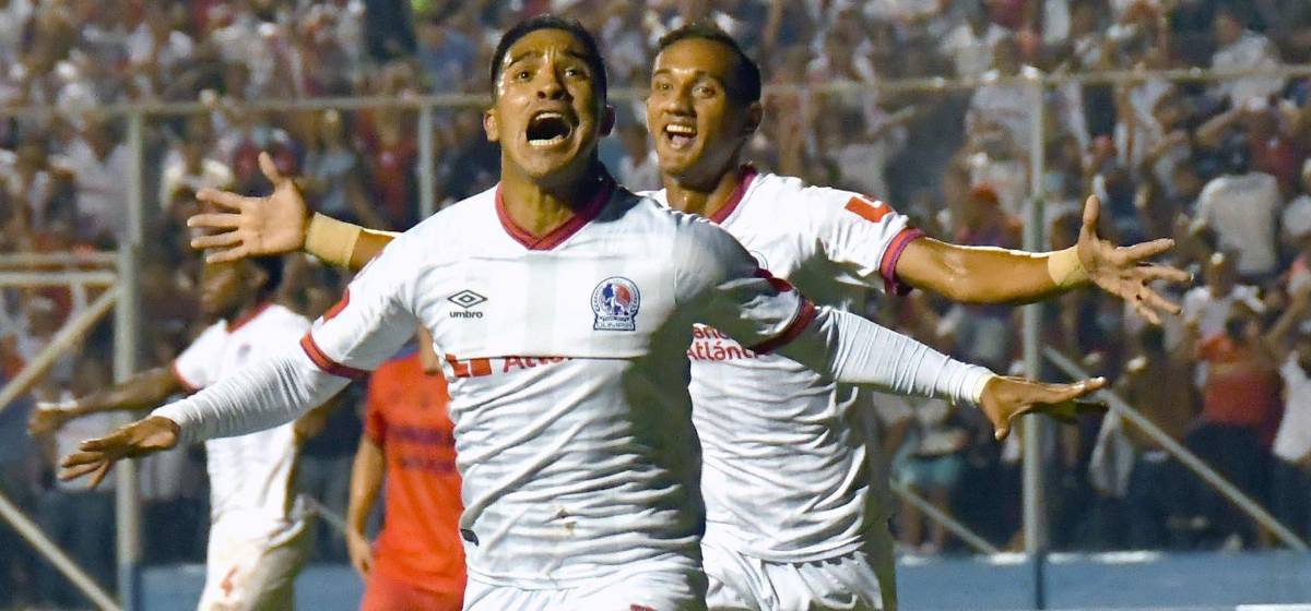 Michell Chirinos gritó a todo pulmón su gol.