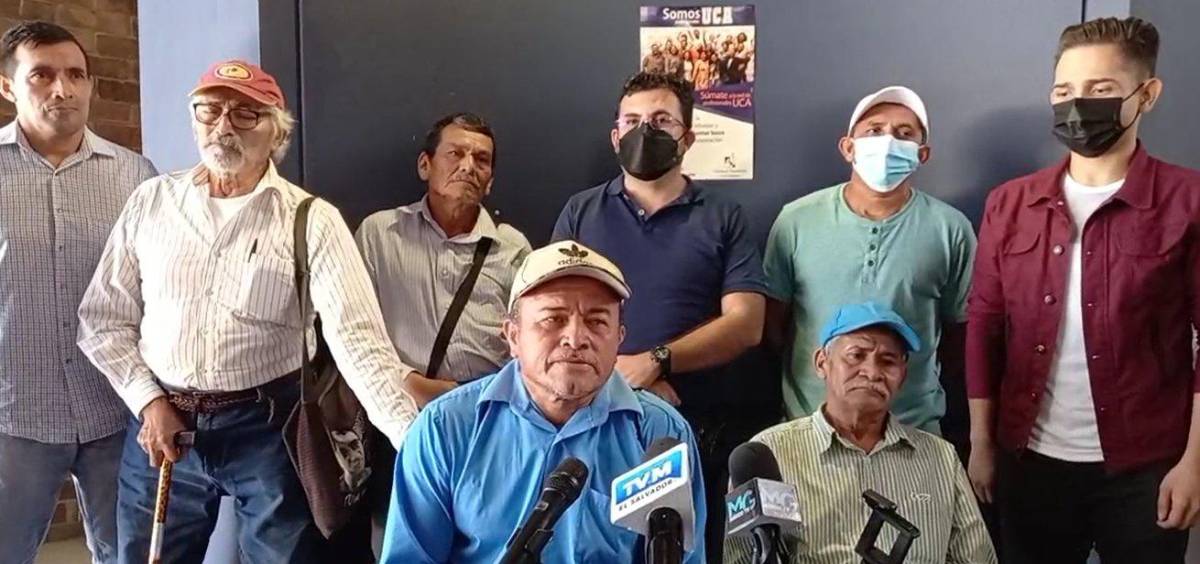 Dolor de cabeza para Bukele: campesinos se niegan a construcción de aeropuerto