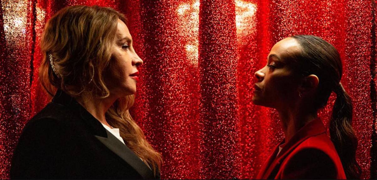 Karla Sofía Gascón y Zoe Saldaña en una escena de “Emilia Pérez”.