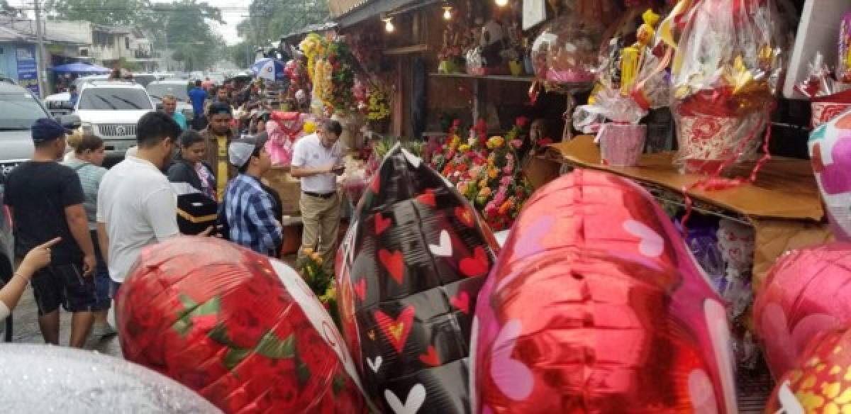 Aunque el 14 de febrero es la fecha más observada internacionalmente, otros países lo hacen en otros momentos del año. En países como Bolivia o Uruguay se celebra el 21 de septiembre, mientras que en Brasil es el 12 de junio.