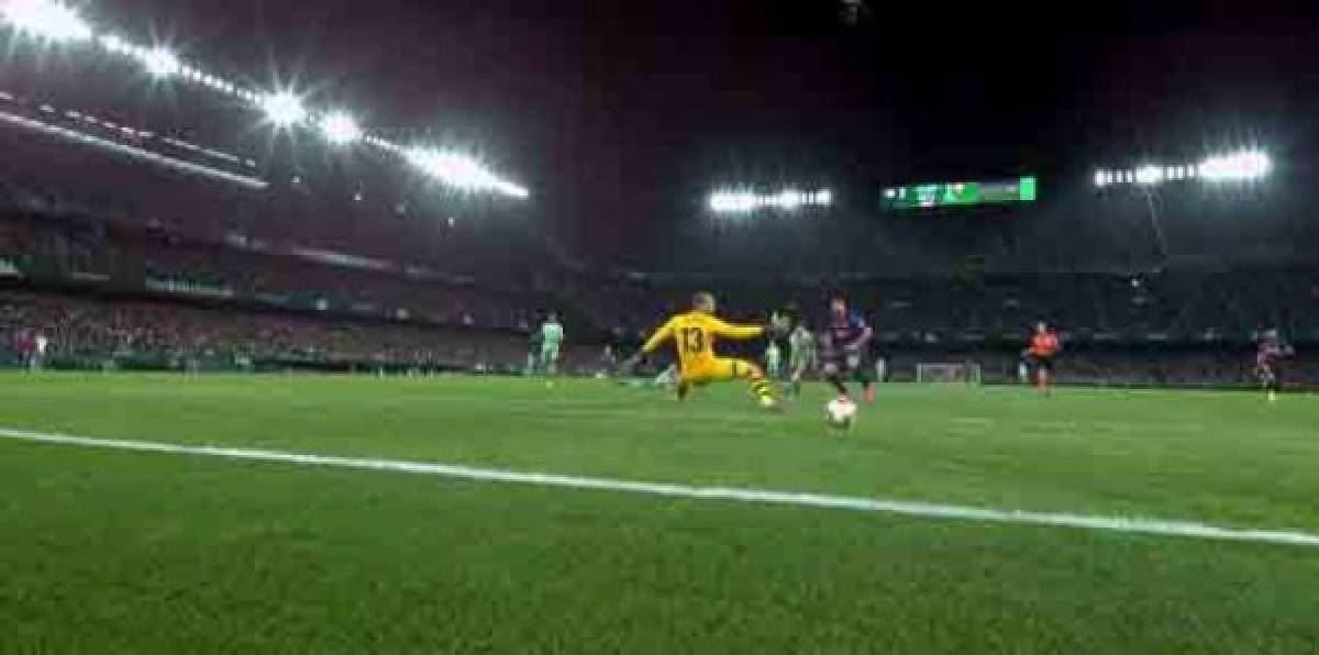 El uruguayo Luis Suárez también se hizo presente y colocó lo que era el 0-3 del Barcelona ante Betis. El uruguayo marcó en el minuto 65.