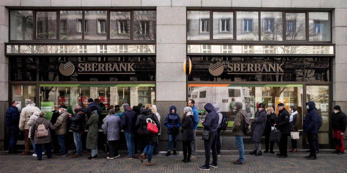 Rusia tiene bloqueadas mitad de sus reservas de oro y divisas por sanciones