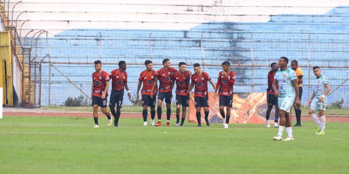 El Lone FC dio un gran paso tras golear al Independiente en la ida de las semifinales.