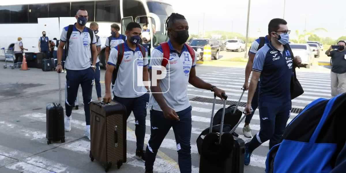 Dos jugadores de la Selección de Honduras se bajan del avión y no viajan a Florida por no tener el esquema de vacunación