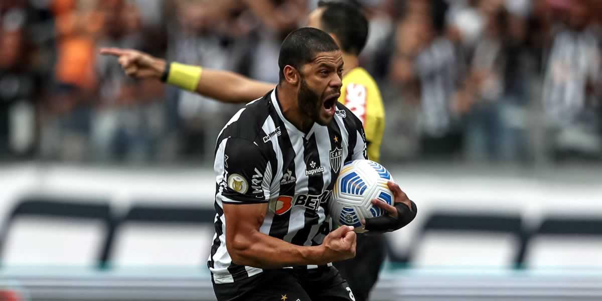 Hulk acerca al Atlético Mineiro al título del Brasileirao