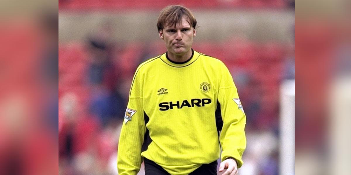 3. Massimo Taibi - El portero italiano emigró al Manchester United, procedente del Venecia, donde había encajado 42 goles en 33 partidos. Con los Reds Devils, el guardameta disputó únicamente 4 partidos, donde encajó 11 goles y protagonizó una de los mayores erorres que se recuerdan en la Premier League.