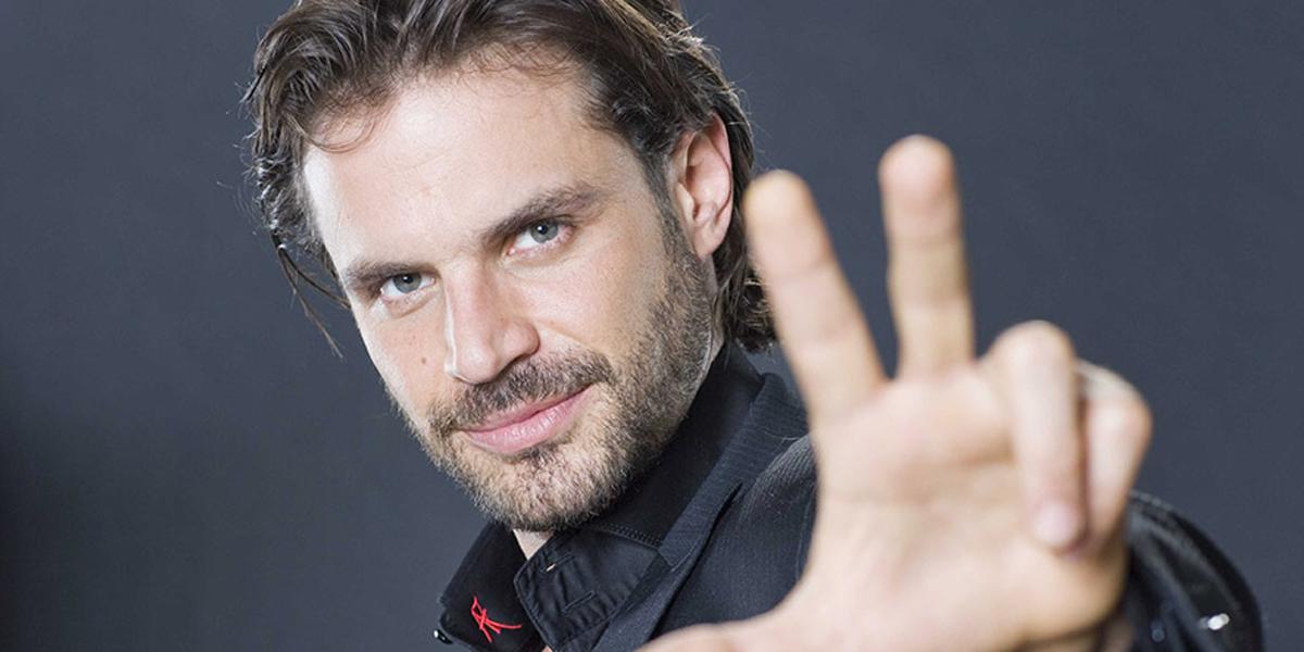 Mark Tacher denuncia la trata de blancas en la serie “Amores que engañan”