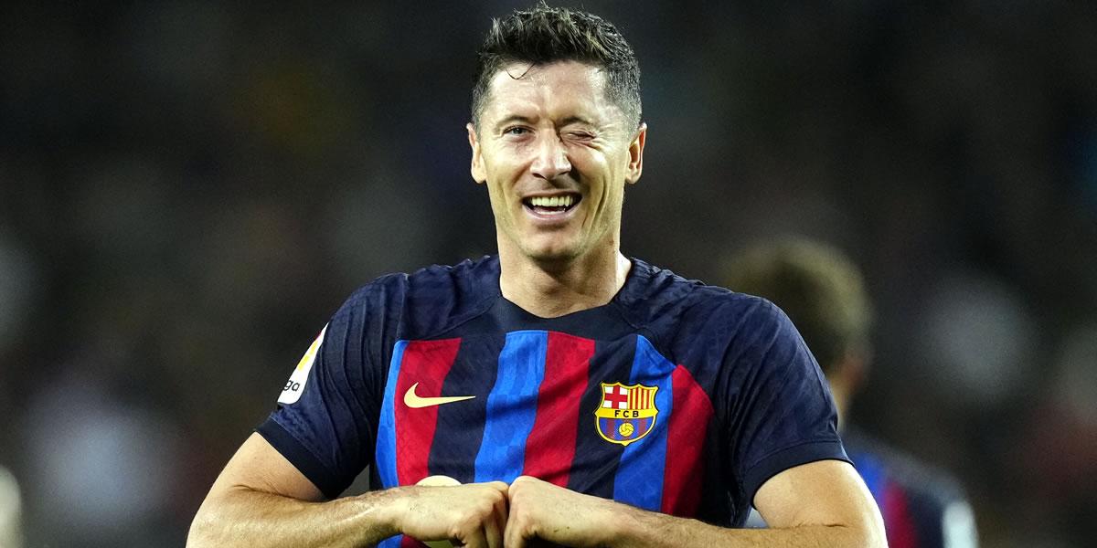 El Barça recupera la sonrisa con un gran Lewandowski y golea al Villarreal en la Liga Española