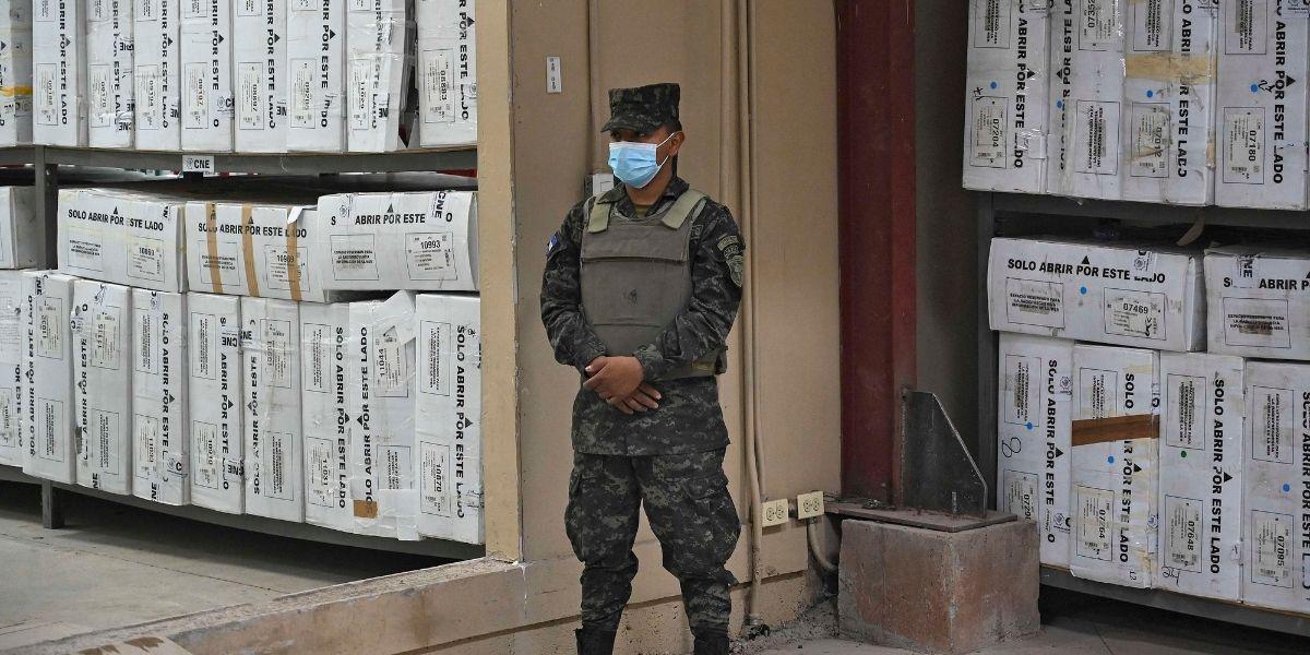 MP acusará a dos empleados del CNE por irregularidades