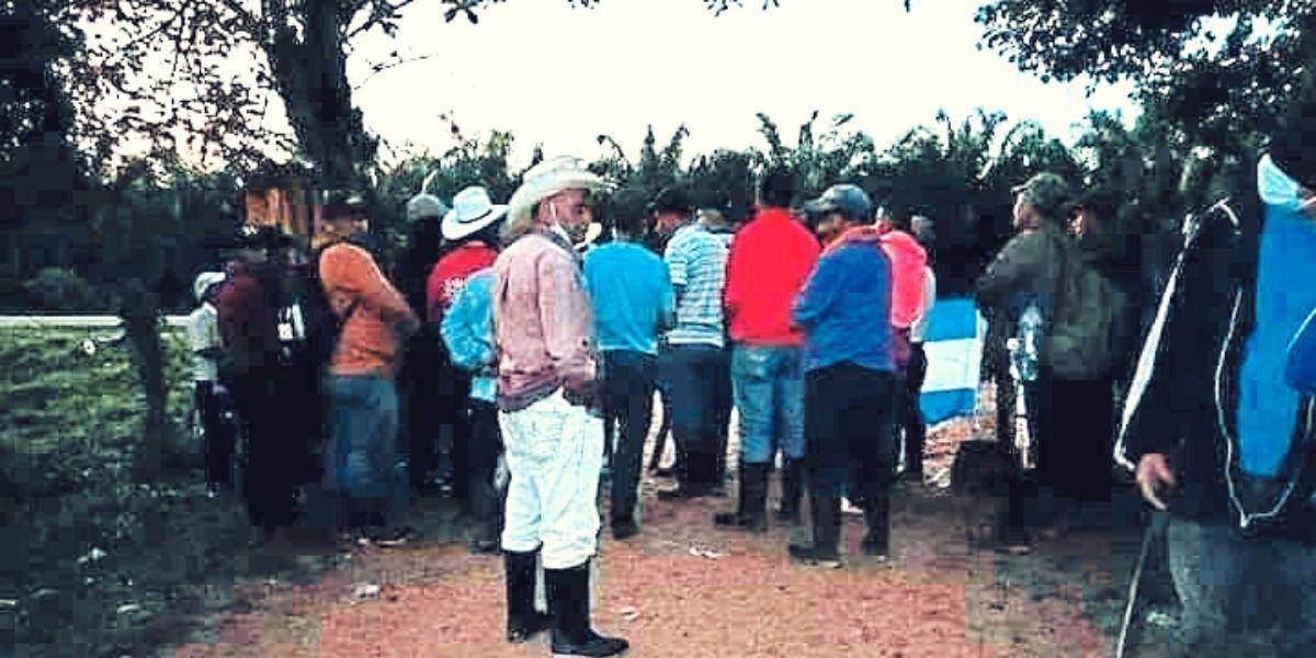 Exigen a la Policía desalojar a los invasores de fincas en Colón